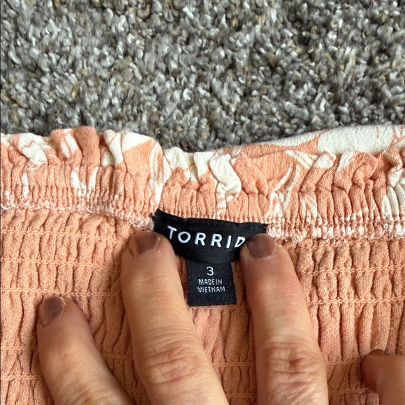 Torrid Peach Floral Smocked Blouse - Picture 4 of 4